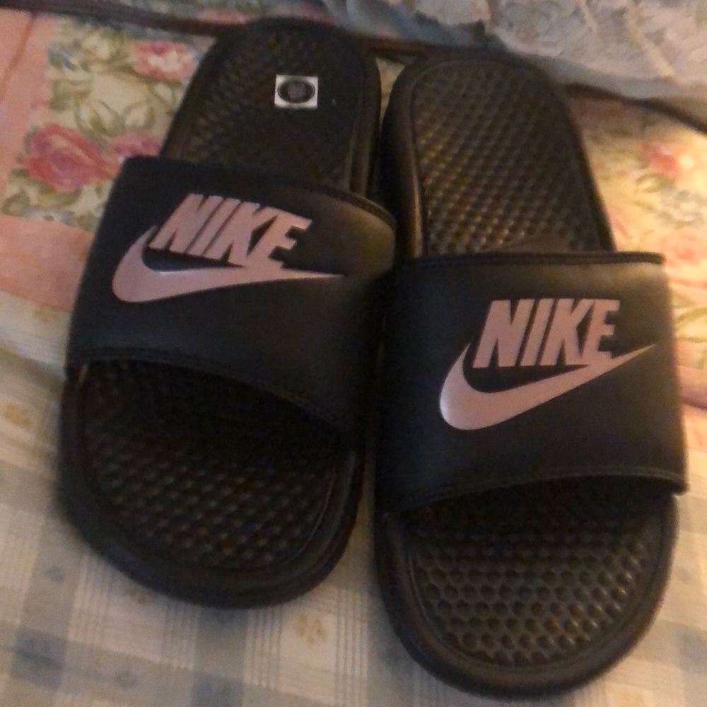 Nike slides